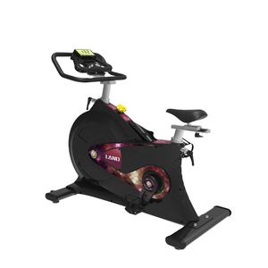 Vélo de spinning commercial avec volant d'inertie lourd de 24 kg, vélo de spinning d'intérieur professionnel à entraînement par courroie pour salle de sport avec capacité de charge de 180 kg - Product Image 1