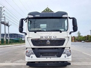 Camión Cisterna Diésel con Dispensador de Combustible 10m³-25m³ Sinotruk Howo, Camión de Almacenamiento de Petróleo para Reabastecimiento de Aeronaves, Fabricante de Camiones - Product Image 3