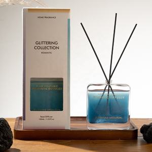 Diffuseur d'arômes en verre carré de 100 ml, nouveau design, poudre d'or multicolore à effet sable mouvant, bâtonnets inclus, idéal pour les cadeaux de mariage - Product Image 3