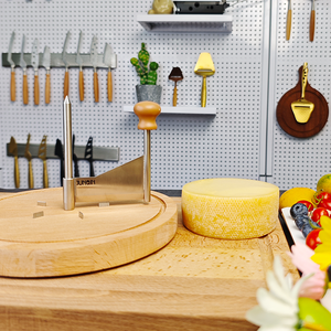 MUEN Trancheuses à fromage Tête <span class=keywords><strong>de</strong></span> Moine manuelles avec logo personnalisé, planche en bois <span class=keywords><strong>de</strong></span> chêne, râpe à chocolat en acier inoxydable, lavable au lave-vaisselle - Product Image 4