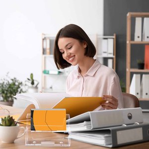 Présentoir de Comptoir Transparent en Plastique pour Cartes de Visite avec Fermeture à Bouton - Product Image 5