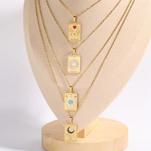 สร้อยคอไพ่ทาโรต์วินเทจเรมดาวจันทราสแตนเลสเตาหลอมชุบสูญญากาศเครื่องประดับรักษาสี - Product Image 5