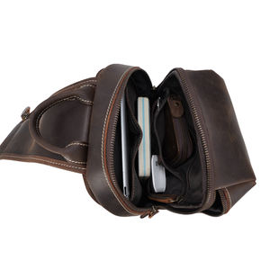 กระเป๋าคาดอกหนังวัวสำหรับผู้ชายกระเป๋าคาดอกสะพายข้างหนังม้าบ้าแบบชาร์จ USB โลโก้แบรนด์ออกแบบได้ตามต้องการ - Product Image 6