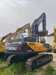 Excavatrice Hyundai 350VS d'occasion en bon état, 30 tonnes, HYUNDAI 350VS d'occasion à vendre en excellent état - Product Image 1