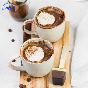 Deliciosa Cuchara de Chocolate Caliente Personalizada con Cobertura de Galleta de Caramelo para una Experiencia de Indulgencia Dulce y Rica - Product Image 1