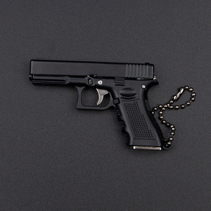 Модель игрушечного пистолета 1:3, брелок-пистолет с выбросом гильз, металлический игрушечный револьвер, безопасный для мальчиков, подарок, сборка и разборка - Product Image 4