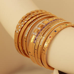 컬러 지르코니아 하트 팔찌 18K 골드 도금 스테인레스 스틸 보석 그라데이션 하트 팔찌 여성용 - Product Image 3