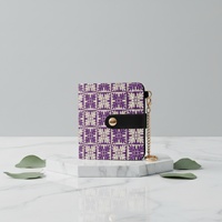 Portefeuille-pochette Alaza Hawaïen Violet Matelassé Ulu avec fermeture éclair, en PU, court, pour femme, imperméable, en polyester, avec emplacements pour cartes et boucle 7