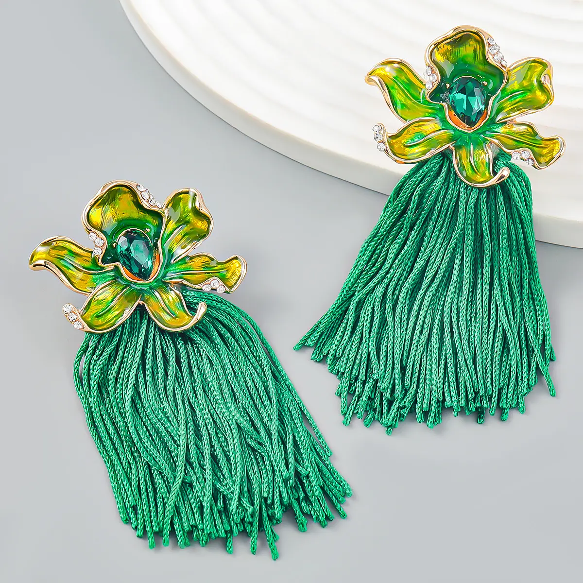Fashion jewelry wholesale New Bohemian ethnic style green tassel earrings alloy oil drop flower long tassel earrings for women