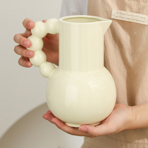 Haut <span class=keywords><strong>de</strong></span> gamme français Relief blanc en céramique Pot à <span class=keywords><strong>lait</strong></span> <span class=keywords><strong>Vase</strong></span> salon Arrangement <span class=keywords><strong>de</strong></span> fleurs rétro Style européen Internet célèbre Matt - Product Image 4