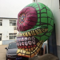 Ballon de robot crâne coloré gonflable de fête de feu de joie, décor de bâtiment suspendu gonflable