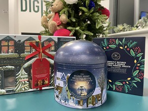 Bán Sỉ Hộp Thiếc Hình Bánh Quy Giáng Sinh Ngọt Ngào Cấp Thực Phẩm Hộp Đựng Bánh Quy Âm Nhạc Quay Vòng Cho Hộp Thiếc Giáng Sinh Hộp Đựng Quà Tặng - Product Image 4