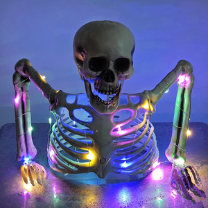Décoration de fête d'Halloween en forme de demi-squelette avec lumières LED pour extérieur - Product Image 1