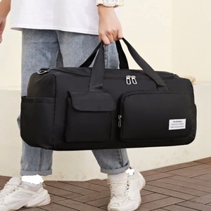 Sac de voyage avec sangle réglable, poignée souple, fermeture éclair durable - Product Image 4
