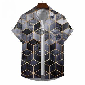 Camisa de Manga Corta para Hombre con Estampado Geométrico Degradado de Hexágonos, Camisa con Botones y Detalles Dorados para Uso Formal e Informal - Product Image 5