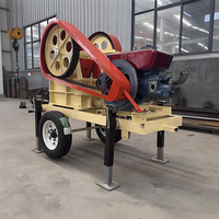 Mini Trituradora de Mandíbulas Móvil Pequeña con Motor y Cribado por Vibración, Mini Trituradora de Concreto Móvil Africana