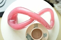 Sculpture en verre soufflé à la main rose, art abstrait en forme d'arche, design organique courbé, mascotte musicale, taille personnalisable pour maison moderne