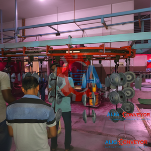 Nouveau convoyeur aérien durable avec vitesse réglable pour la construction en acier doux d'atelier de peinture d'usine de fabrication - Product Image 1