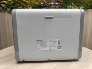 Estación de Energía Portátil EHOM EP1650-3 1024Wh LiFePO4 Generador Solar 3x1650W Pico 2700W Salidas de CA 2x100W USB-C 400W Energía Solar - Product Image 2