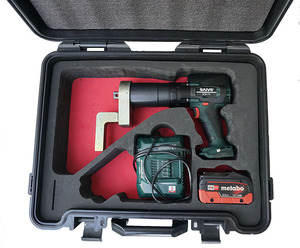 Llave de Impacto Inalámbrica Portátil SCW-30A de 8A y 18V, Sin Escobillas, 700Nm, Cuadradillo de 1 Pulgada, Batería de 1500mAh, Pantalla LCD, Uso Industrial - Product Image 2
