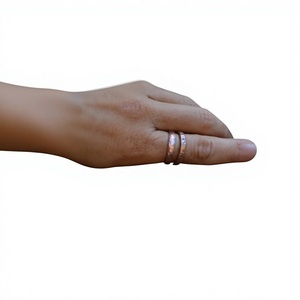 Bague magnétique en cuivre pur forgé à la main, de qualité supérieure, pour la santé, avec motif gravé et dentelé, vente en gros - Product Image 1