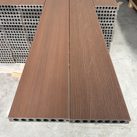 Dalles de terrasse en WPC à clipser, modernes, antidérapantes, imperméables, à grain de bois embossé, pour extérieur