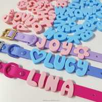 Collier pour chien avec lettres de dessin animé, réglable et confortable, avec design d'alphabet imprimé personnalisé, adapté à tous les types de colliers, populaire