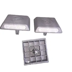 Highway Reflective Flashing 21 43 cuentas de vidrio Aluminio Cat Eyes Reflectores Road Marker Studs