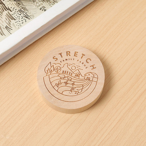 Décapsuleur écologique moderne en bambou en acier inoxydable Aimant pour réfrigérateur Autocollant multifonctionnel de dessin animé Bière Modèle transfrontalier - Product Image 4