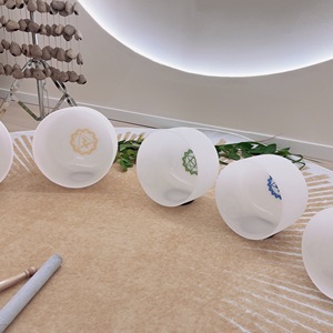 Set Mangkuk Kristal Penyembuhan Suara 7 Chakra Buddha Buatan Tangan 432Hz Set Mangkuk Bernyanyi Meditasi Yoga - Product Image 6
