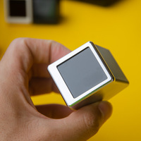 Estación Meteorológica Inteligente con WiFi para Escritorio, Reloj con Animaciones Personalizables, Muestra las Condiciones Climáticas, Temperatura, Humedad y Velocidad del Viento