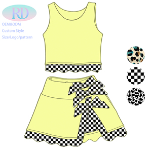 Conjunto de yoga con estampado de vaca para mamá e hija, top corto sin mangas y falda pantalón, de nailon suave y elástico, ropa a juego para estar en casa, yoga y gimnasio - Product Image 5