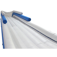 Glissière de quai de bateau gonflable personnalisée de 5 m de hauteur, glissière de yacht gonflable, glissière de bateau flottante gonflable