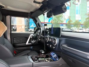 รถ SUV BAIC BJ40 ปี <span class=keywords><strong>2021</strong></span> 2.0T 8AT พวงมาลัยซ้าย ขับเคลื่อน 4 ล้อ ระบบล็อคสามจุด 37  รุ่นใช้งานแล้ว จำกัดการใช้งานสำหรับออฟโรด °   รถยนต์มือสองที่เชื่อถือได้ ระยะห่างจากพื้น 220 มม. - Product Image 4