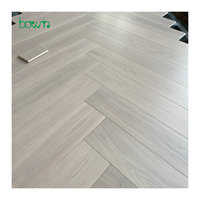Planchers en bois d'ingénierie Bowin, grade AB, chêne, multicouche, chevrons, 15/4 mm, surface lisse brossée légère, huilé UV