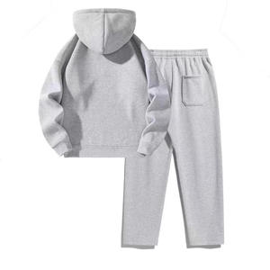 Ensemble de survêtement décontracté 2 pièces gris pour femme avec sweat à capuche et pantalon de jogging, idéal pour l'automne, en tissu polyester avec poches - Product Image 1