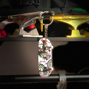 Llavero de Finger Skateboard, Llavero de Scooter, Llavero de Skateboard con Diseño de Skater, Llavero de Fingerboard - Product Image 6