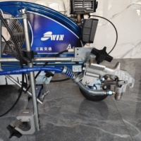 Machine de marquage routier automatique sans air par pulvérisation à froid SanWin, moteur 6,5 CV, pression 23 MPa, débit 9 L/min, largeur de trajectoire 0-600 mm