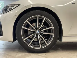 <span class=keywords><strong>BMW</strong></span> <span class=keywords><strong>Série</strong></span> 3 <span class=keywords><strong>2021</strong></span> Prête à l'Exportation Deuxième Lifting 325Li Pack M Sport Berline d'Occasion à <span class=keywords><strong>Prix</strong></span> Compétitif - Product Image 3