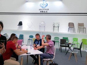 Mesas plegables modernas para fiestas infantiles con patas de <span class=keywords><strong>metal</strong></span>, mesa de estudio colorida para el hogar para niños - Product Image 2