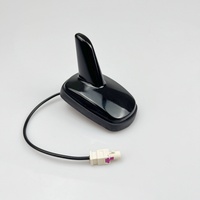 Antenne de toit de voiture en forme d'aileron de requin, personnalisée, directement de l'usine, antenne radio AM FM, accessoires modifiés pour Ford Focus