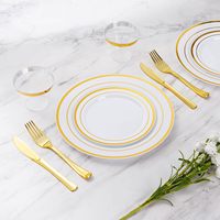 Services de vaisselle jetables de luxe sans BPA avec bordures or rose et couverts argentés tout compris pour les fournitures de mariage et de fête
