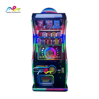 Machine de jeu d'arcade à monnayeur avec griffes et prix rotatifs