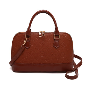 Sac bandoulière transfrontalier, décontracté et simple, idéal pour les trajets quotidiens. Un sac élégant et stylé à porter à l'épaule. - Product Image 5