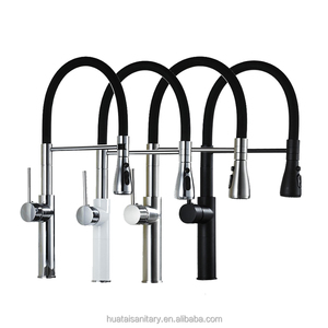 Rubinetto Miscelatore da Cucina Estraibile con Spruzzatore, Design Moderno in Ottone Spazzolato, per Uso Commerciale, con Design Grafico e Ceramica - Product Image 1