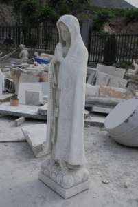 Statue grandeur nature de la Vierge Marie en pierre blanche sculptée de style occidental Sculpture en marbre priant de la statue de sainte Thérèse de <span class=keywords><strong>Lisieux</strong></span> - Product Image 3