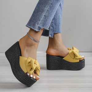 Mules à talon compensé pour femmes, version coréenne, avec nœud papillon et fleur, talons hauts rehaussants, modèle 816-1 - Product Image 1