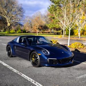 Pellicola Vinilica Blu Notte Super Lucida Antigraffio Autoriparante con Canali d'Aria e Colla Rimovibile per Carrozzeria - Product Image 1