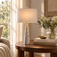 Lampe de table moderne en marbre naturel, abat-jour en tissu E27, lampe de bureau avec accent en métal doré, lampe décorative pour la rénovation d'hôtels de charme