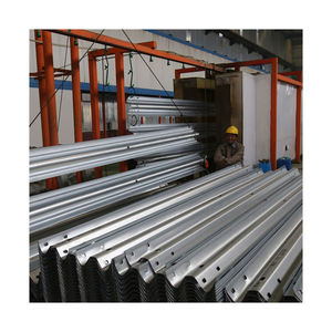 Système de barrières de sécurité routière avec revêtement protecteur - Product Image 6